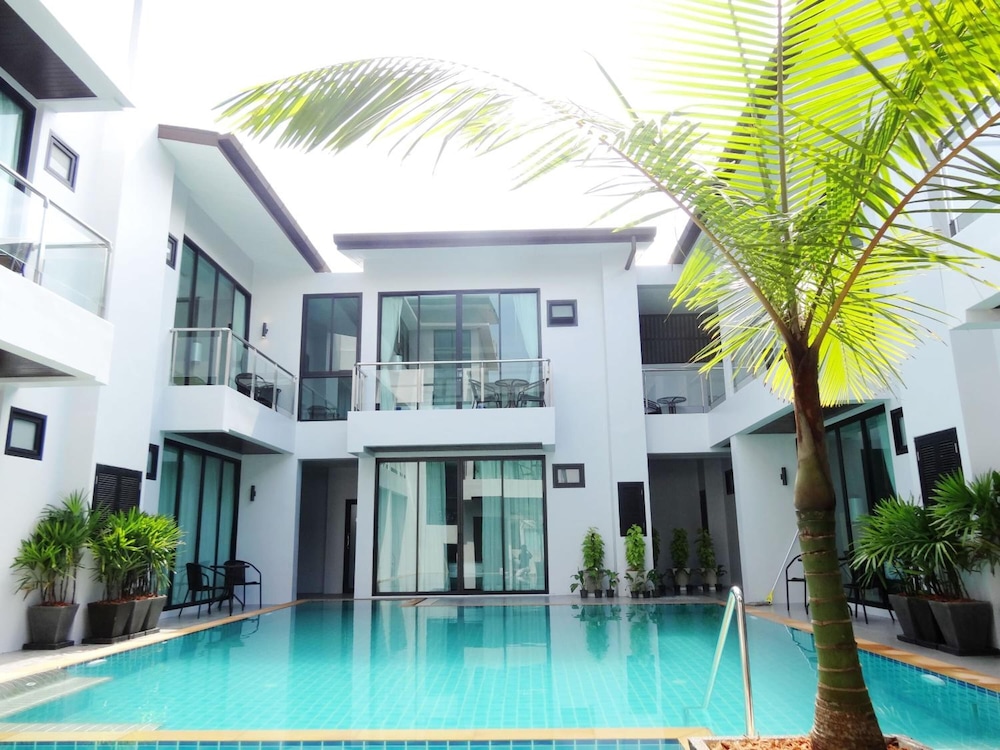 Good Day Phuket 12/71