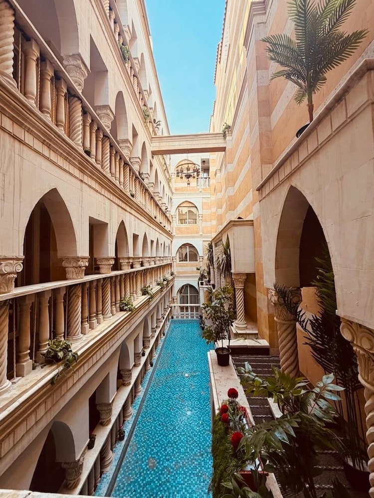 The Grand Delta Hotel 42/50