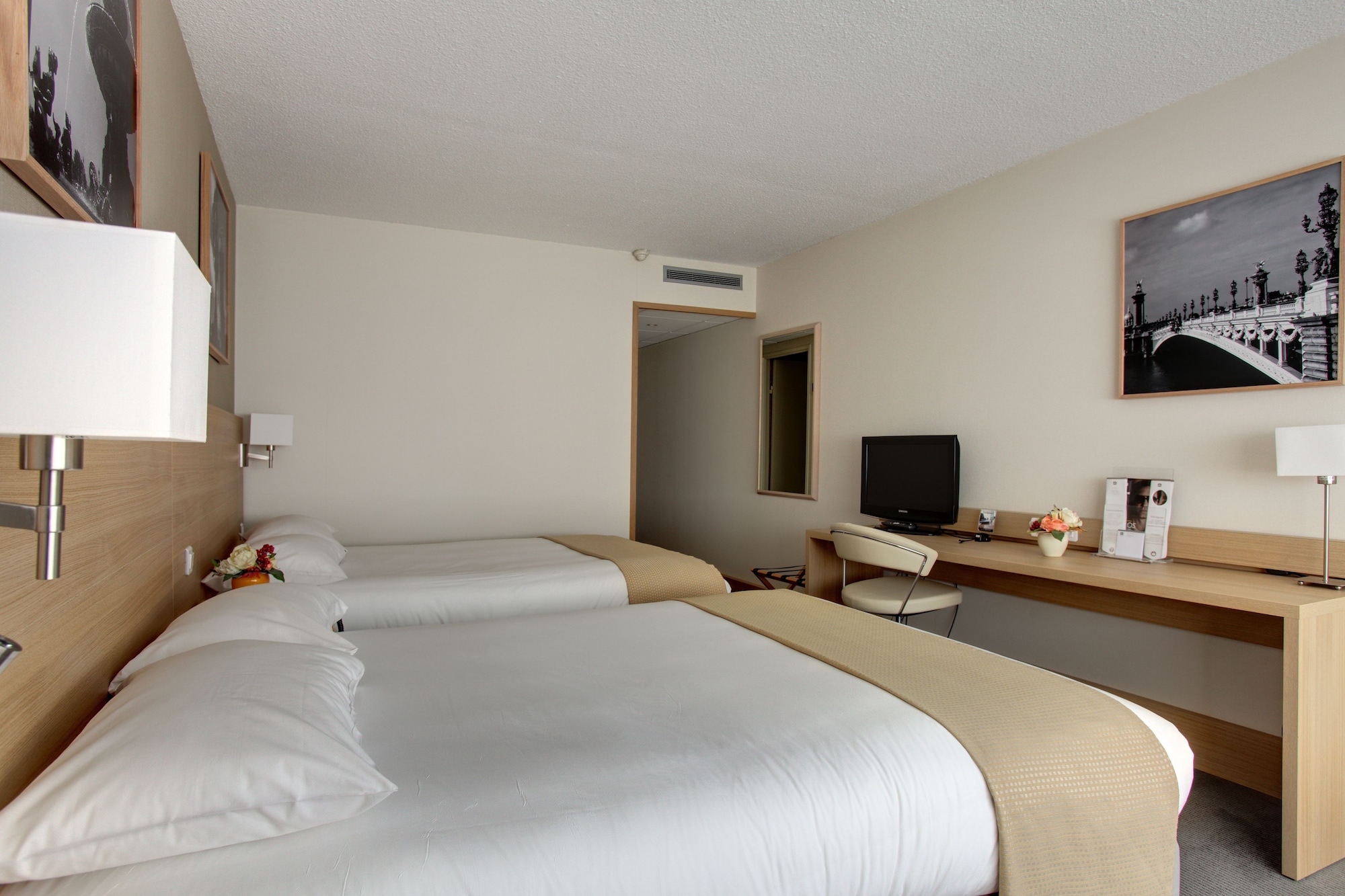 Room at Hotel Inn Paris CDG Airport, ROISSY EN FRANCE