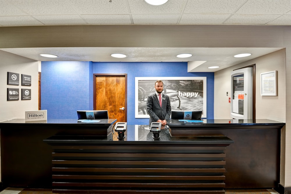 Hampton Inn State College 11/43
