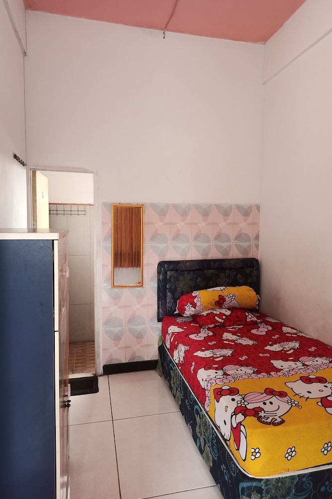 Ganeta Homestay Syariah by ZUZU 6/20