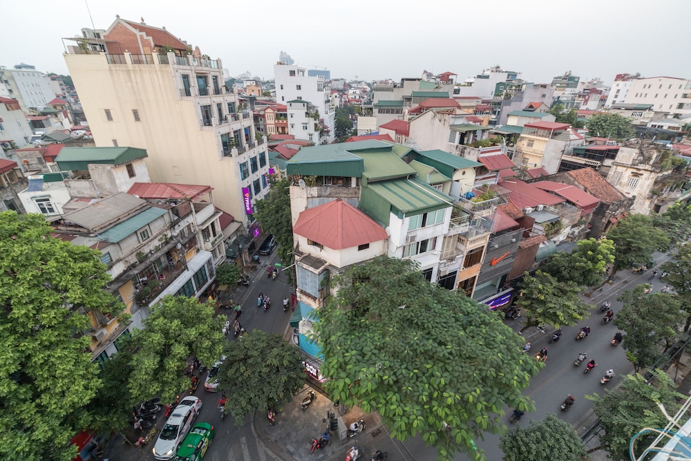 Royal Palace Hotel 2 Hanoi 60/68