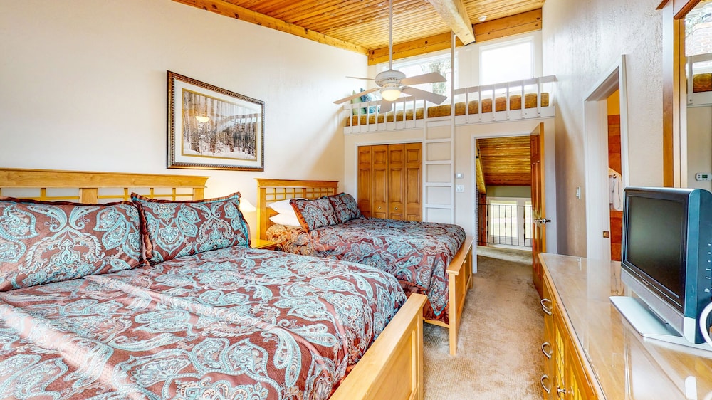 Laurelwood A Destination Residence 23/76