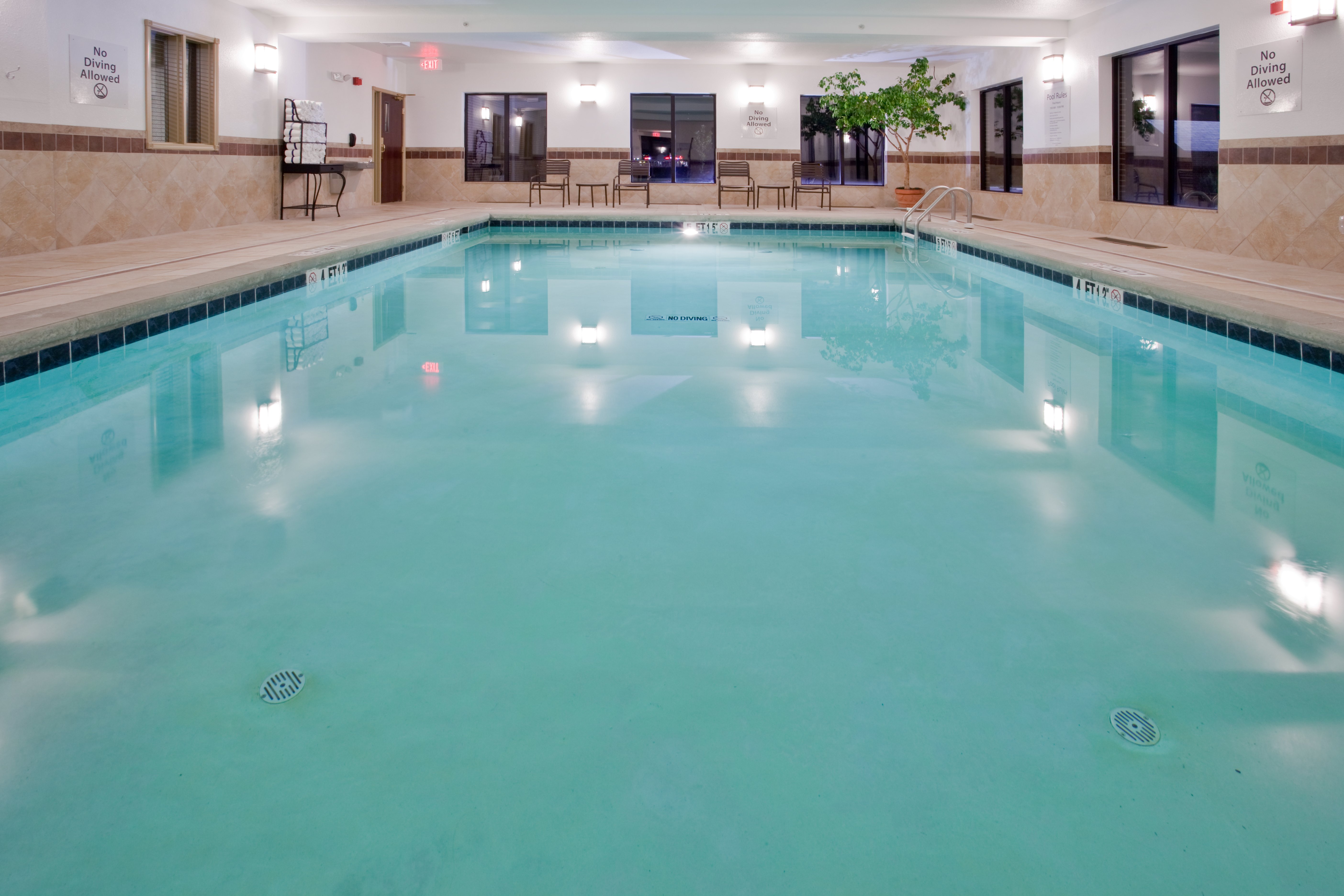 Holiday Inn Express And Suites Exmore Eastern Shore 40/54