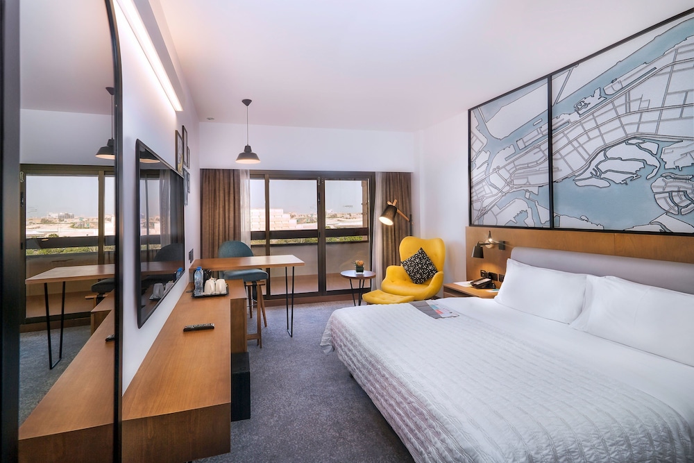 Deluxe, King Bed, Resort View, Balcony, Smoking