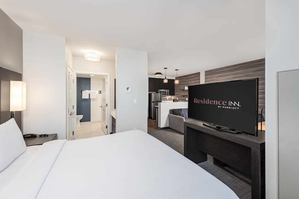 Studio, King Bed, Sofa
