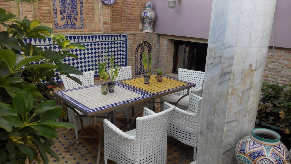 Pasta Plaza Hotel 28/39
