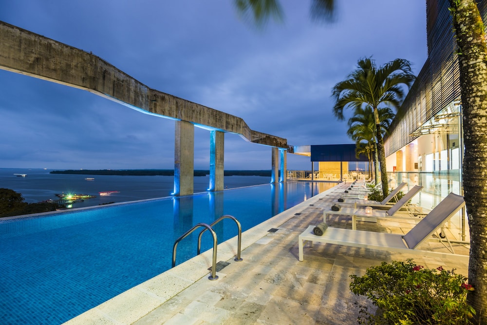 Cosmos Pacífico Hotel in BUENAVENTURA