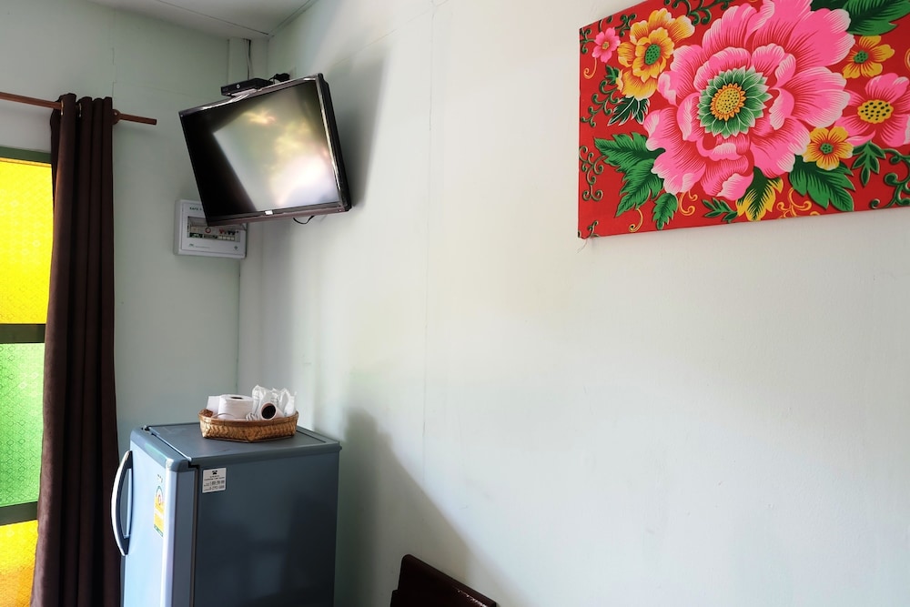 Baanrak Amphawa Homestay 48/61