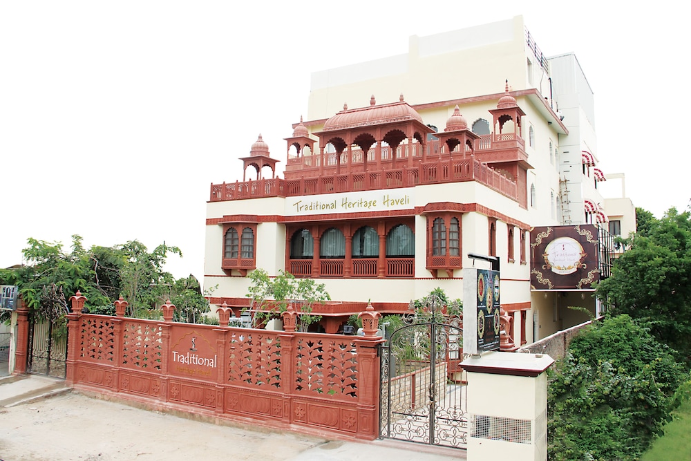 Welcomheritage Traditional Haveli 2/43