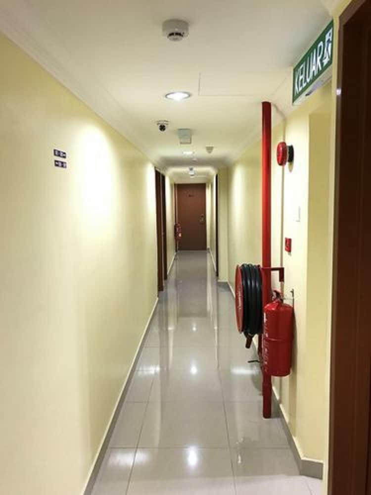 Maha Hotel 35/49