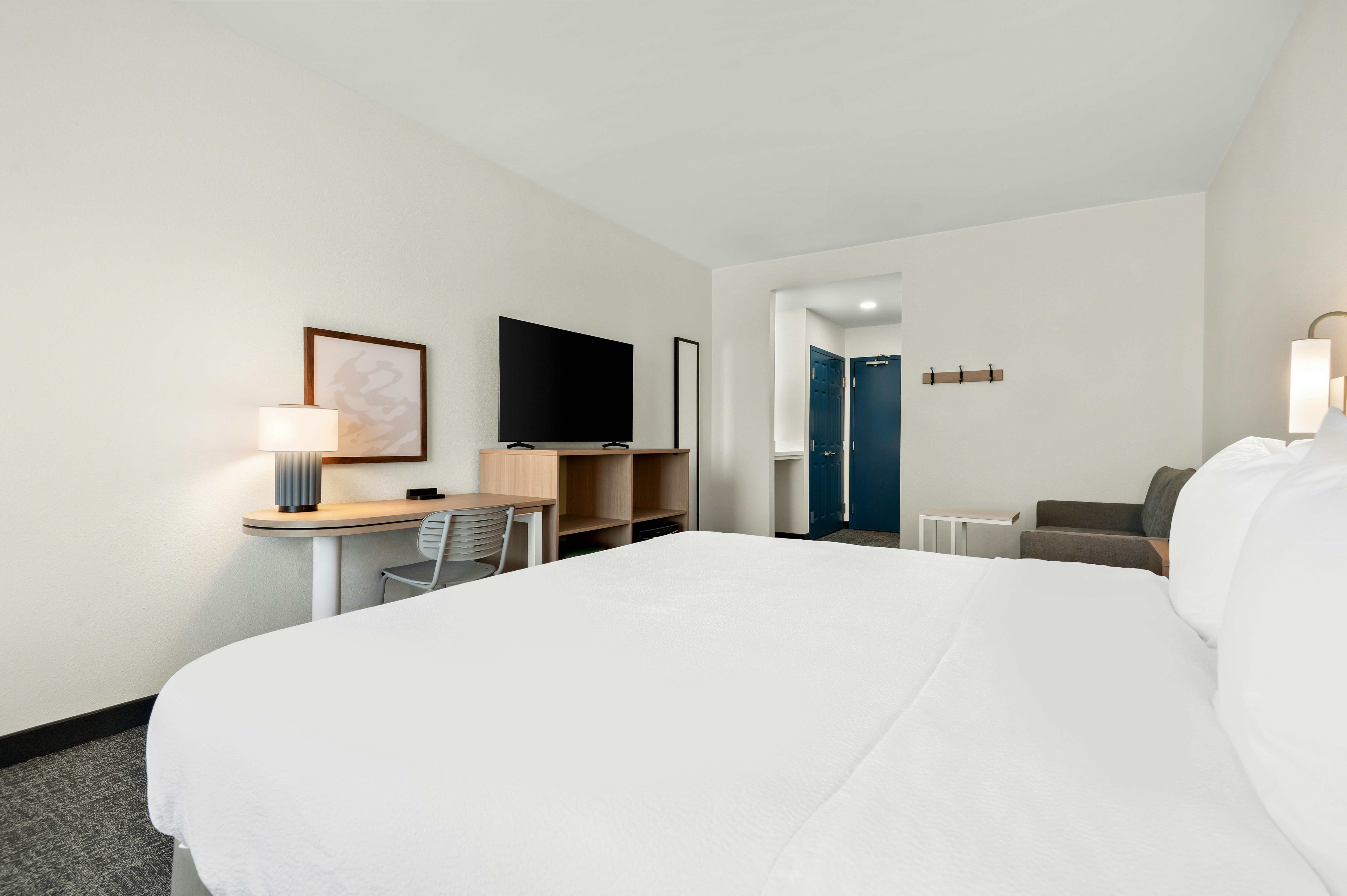 ROOM, KING BED