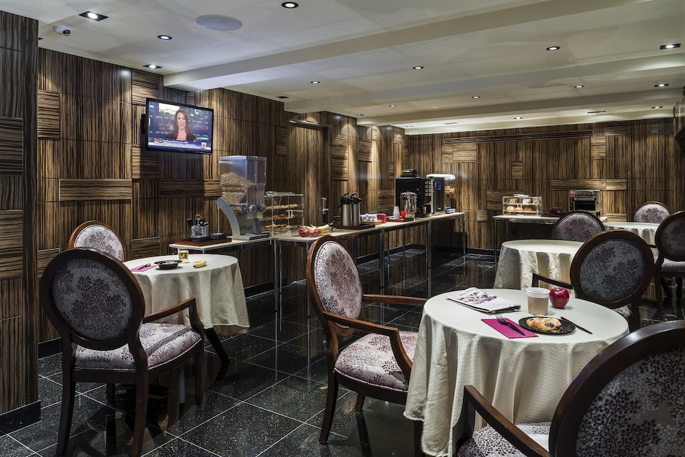 restaurant cafeteria