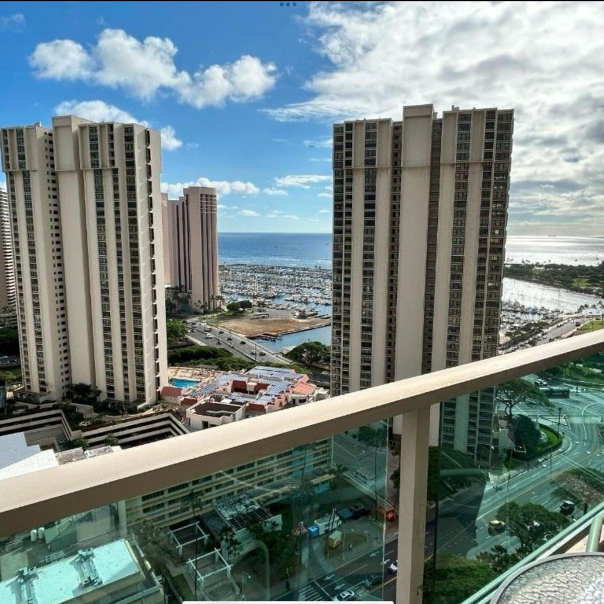 Ala Moana Hotel by Final Form 14/24