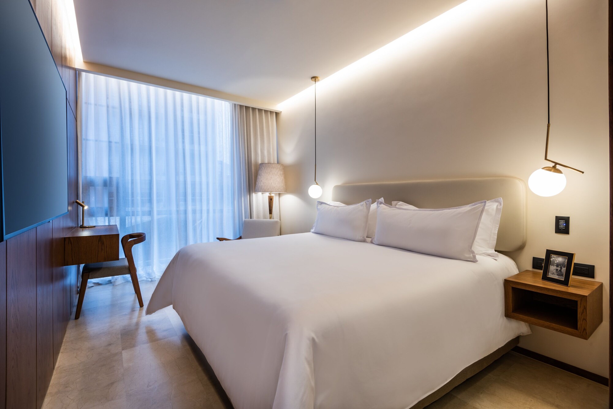 SUPERIOR, DOUBLE BED