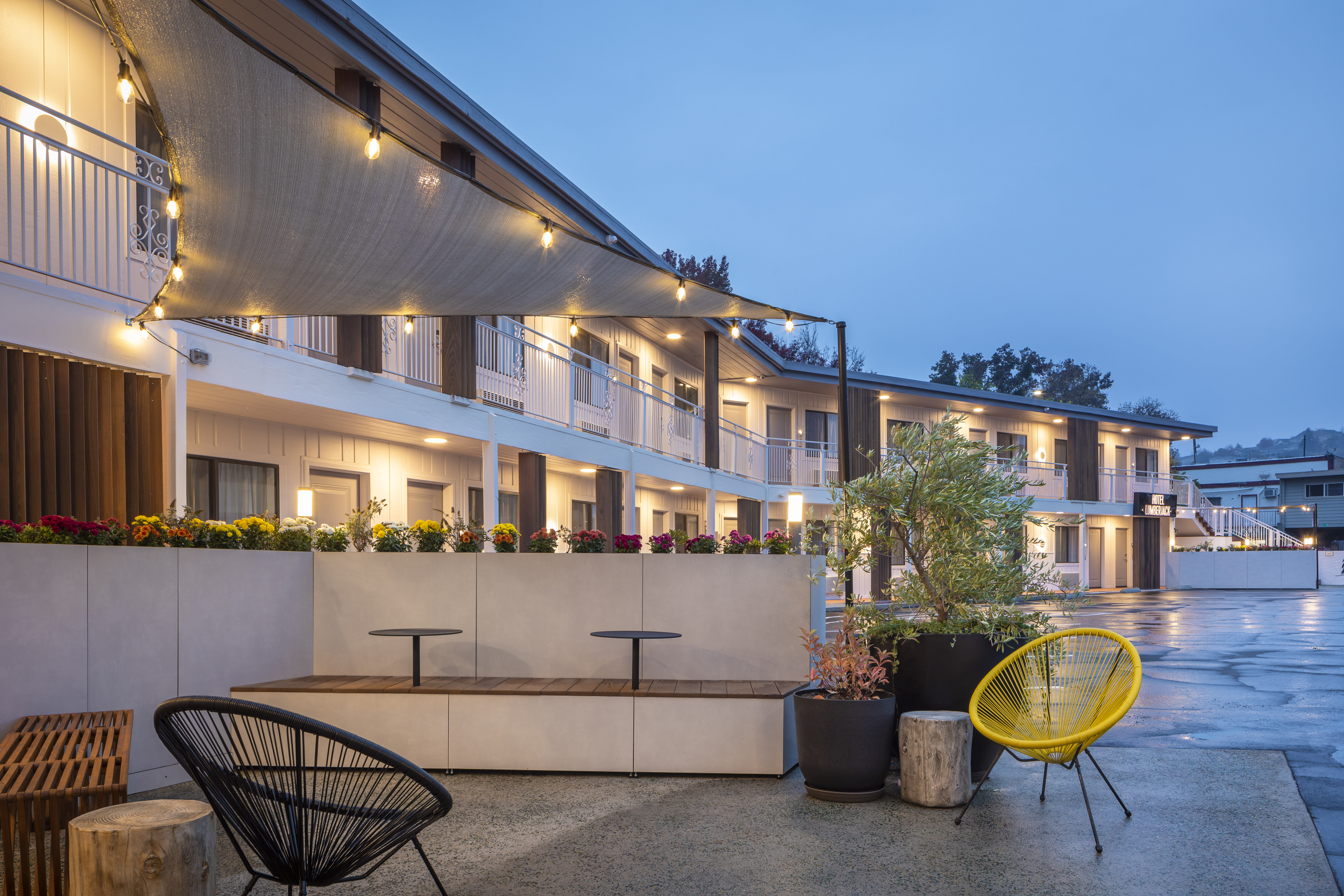 The Lumberjack Hotel 6/71