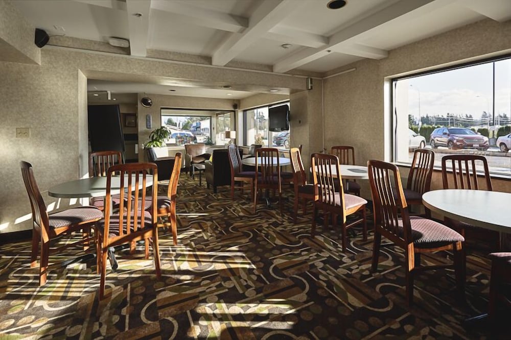 Ramada by Wyndham Abbotsford 18/24