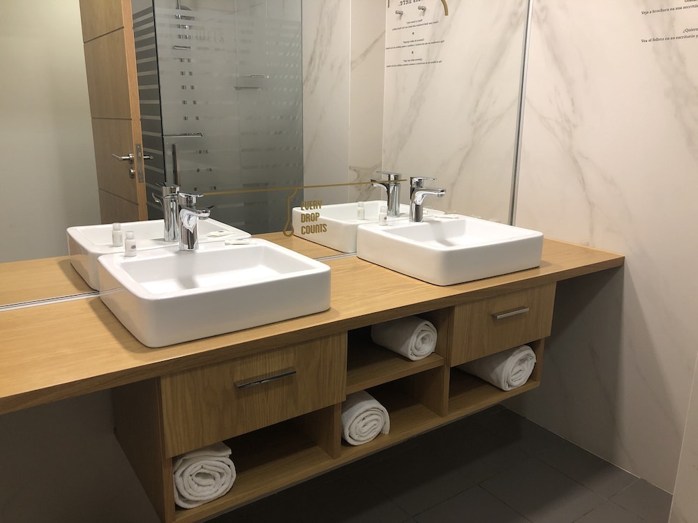 Porto Coliseum Hotel 46/49