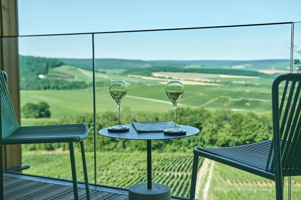 LOISIUM Wine & Spa Hotel Champagne 72/81