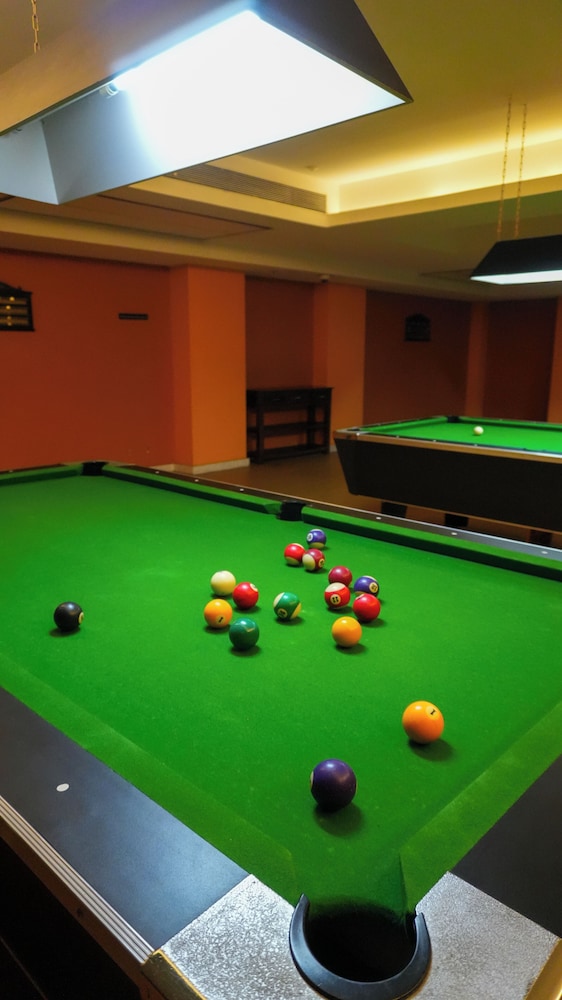 The Club Emerald Chembur 16/51