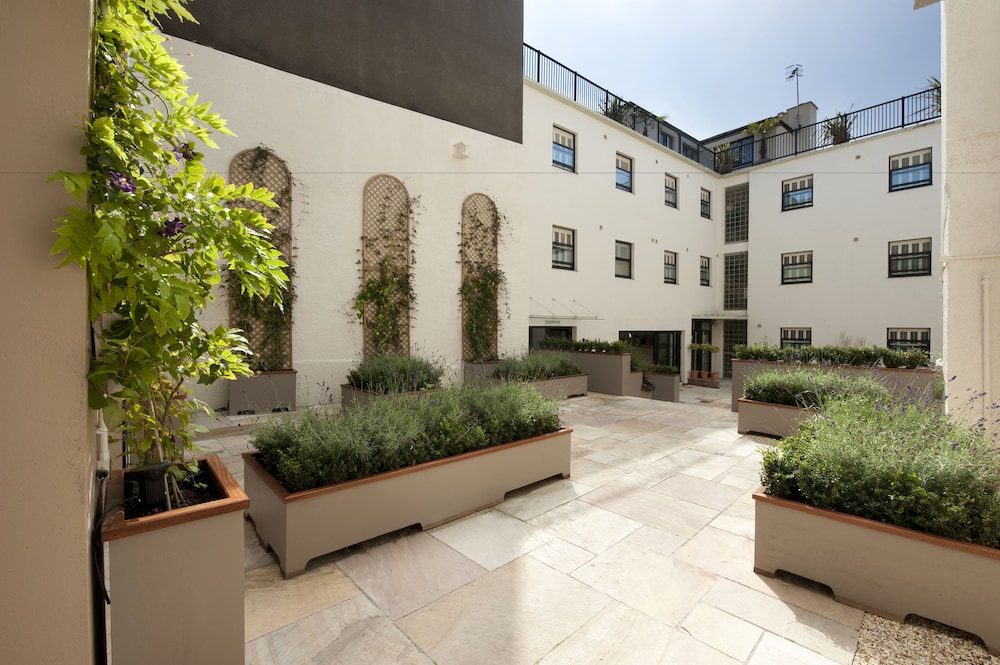 Brooks Guesthouse Bristol 62/69