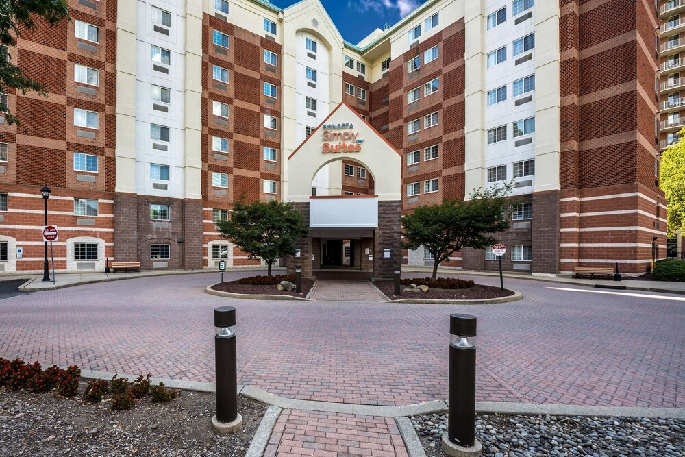 Sonesta Simply Suites Jersey City 3/42