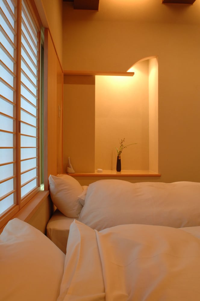 JAPANESE, EXECUTIVE, TWIN BEDS, OUTDOOR BATH
