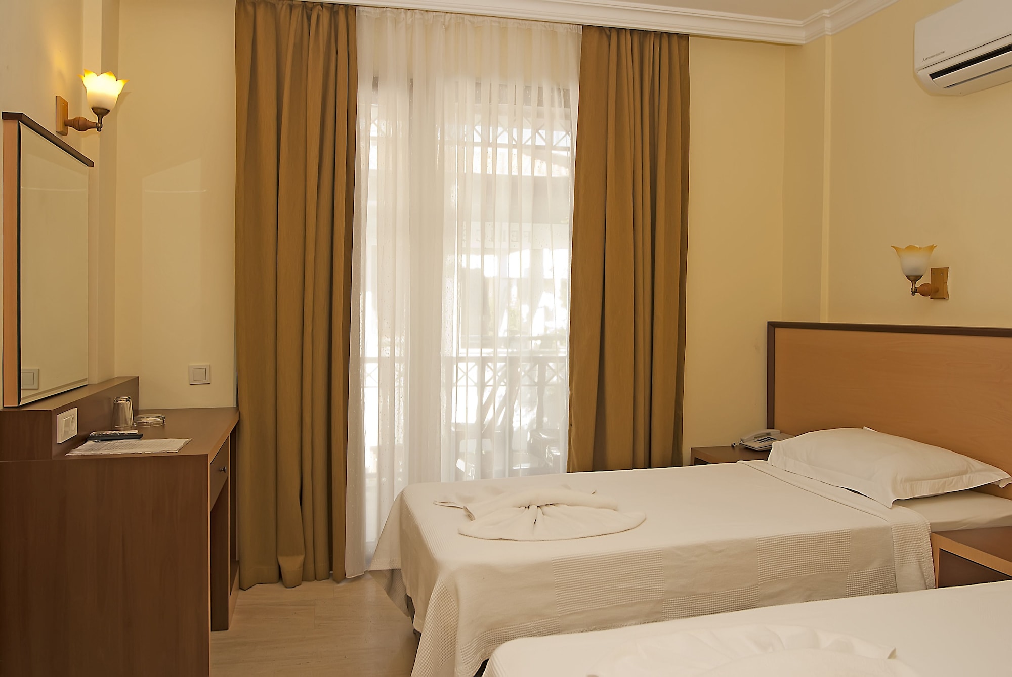 STANDARD, DOUBLE OR TWIN BED