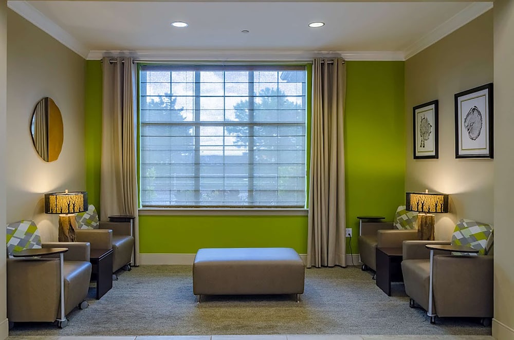 Crestwood Suites Lakeland 45/63