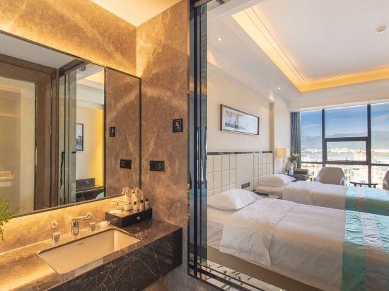 Elegant, Twin Beds