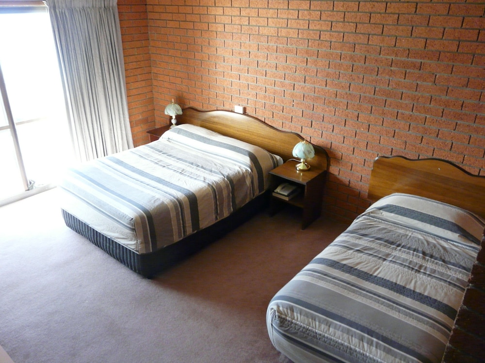 Swansea Waterloo Inn 16/50