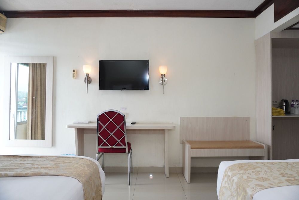 Siantar Hotel Parapat 25/44
