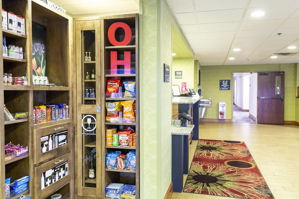 Hampton Inn Wooster 34/36