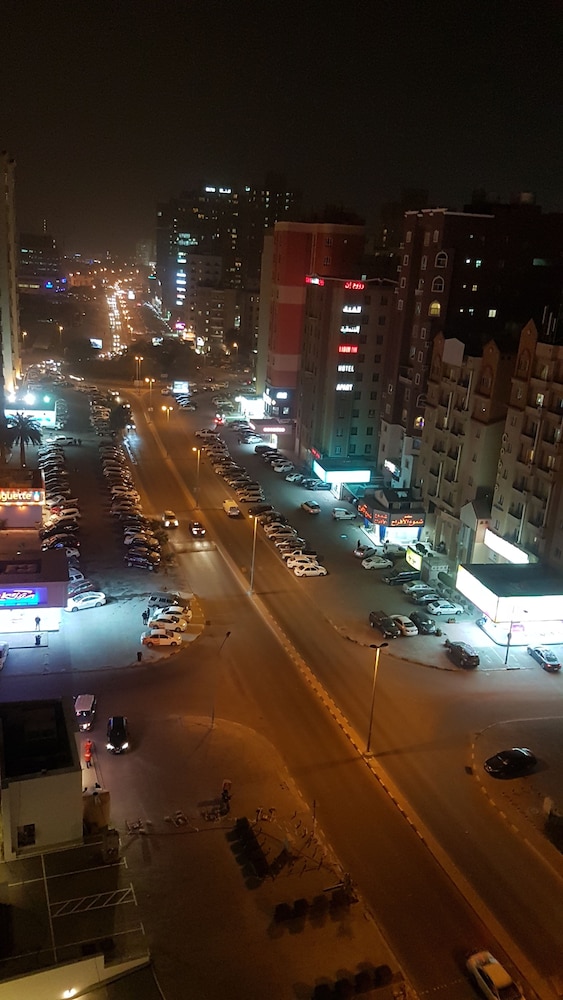 Magic Suite Hotel Salmiya 45/51