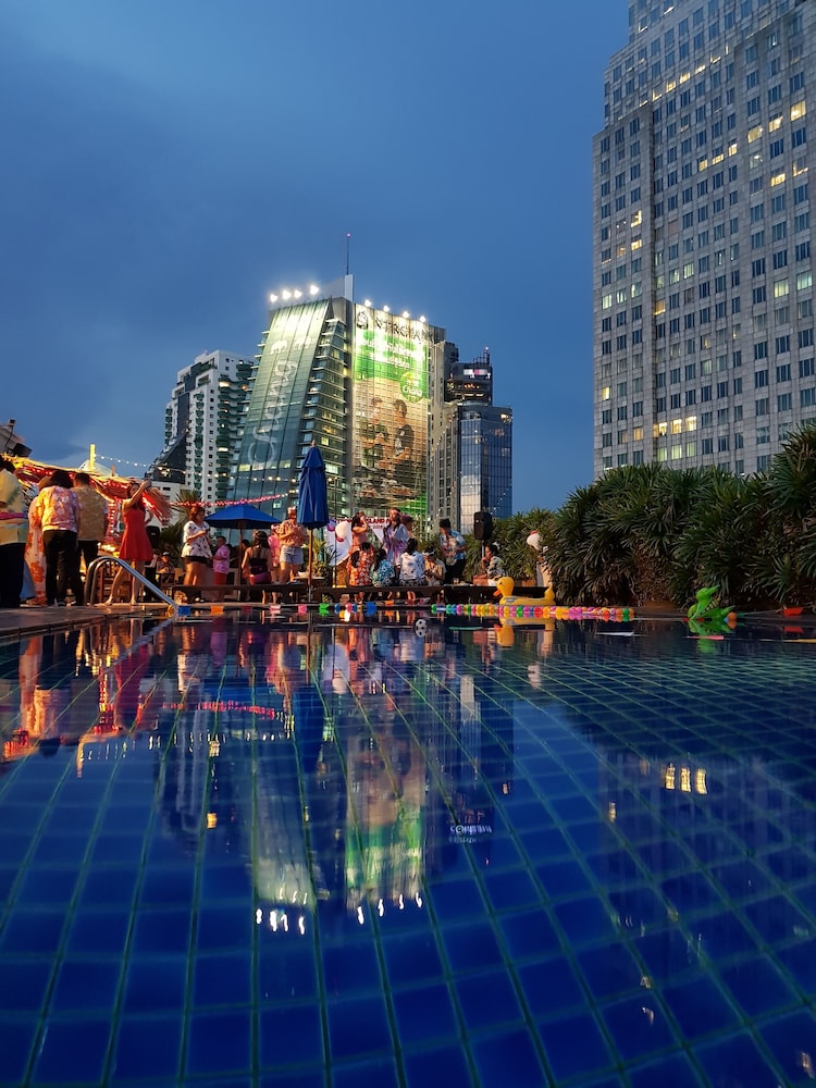 NH Bangkok Asoke 30/66