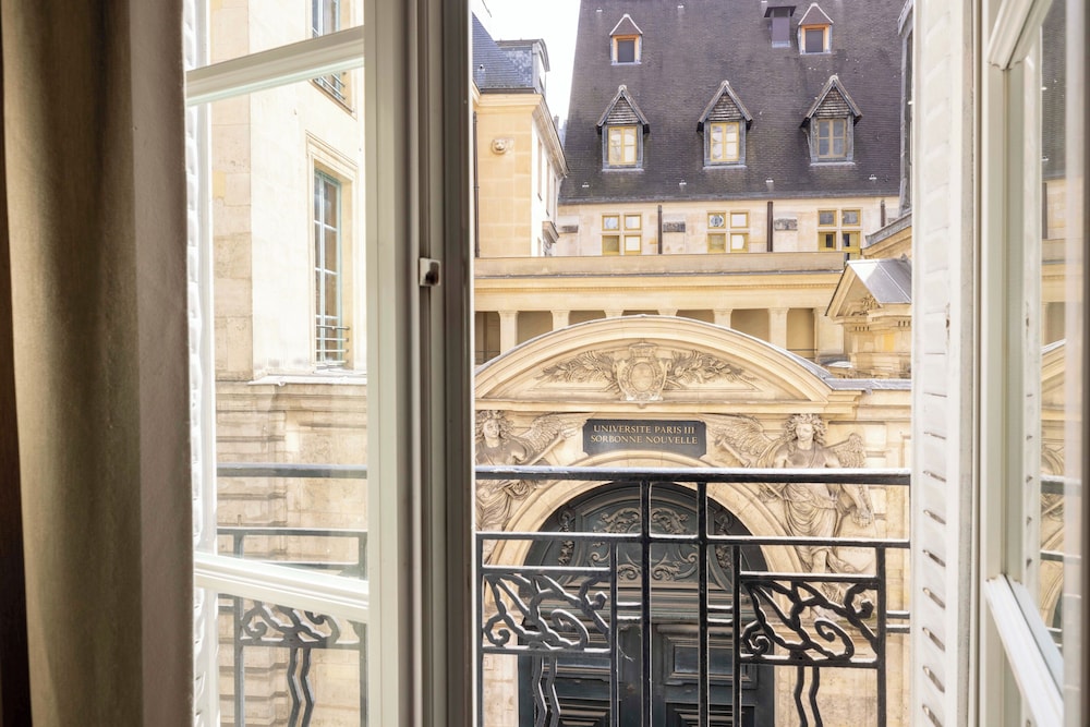 HOTEL SAINT PIERRE 37/50