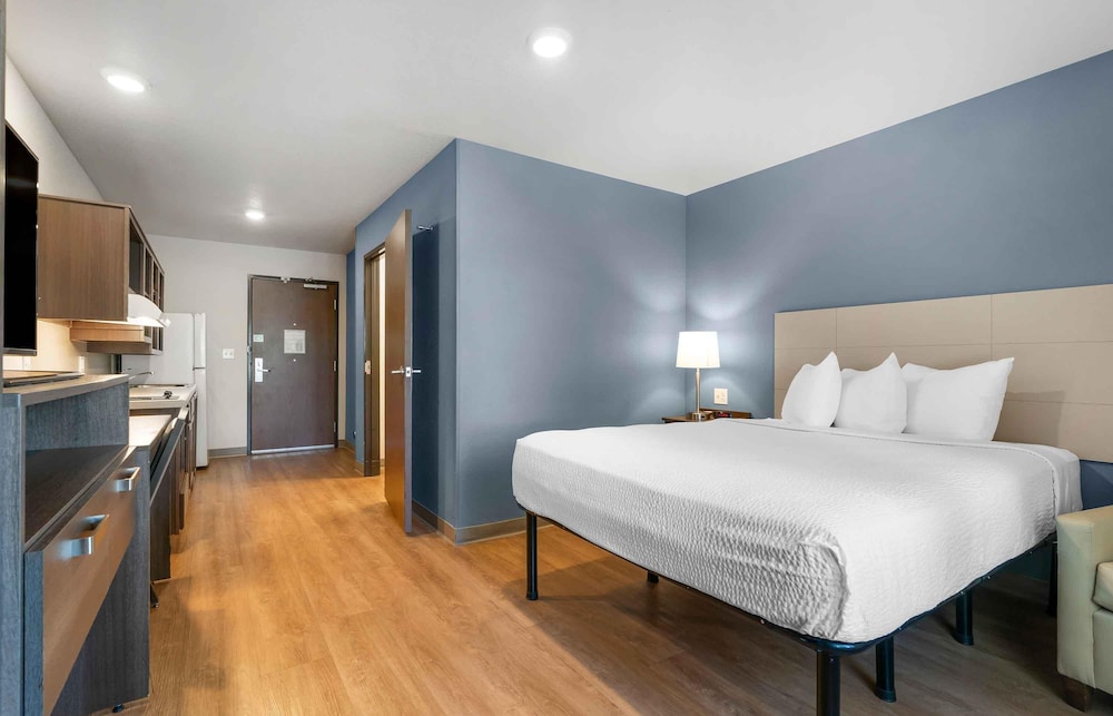 WoodSpring Suites Portland North Gresham 20/53