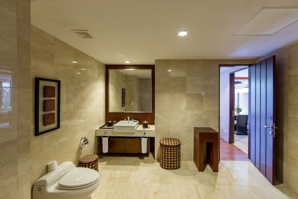 1 Bedroom, Suite, King Bed, Pool Access، Le Grande Bali 3/5