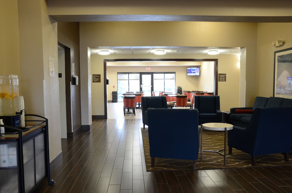Comfort Inn & Suites Cave City 5/38