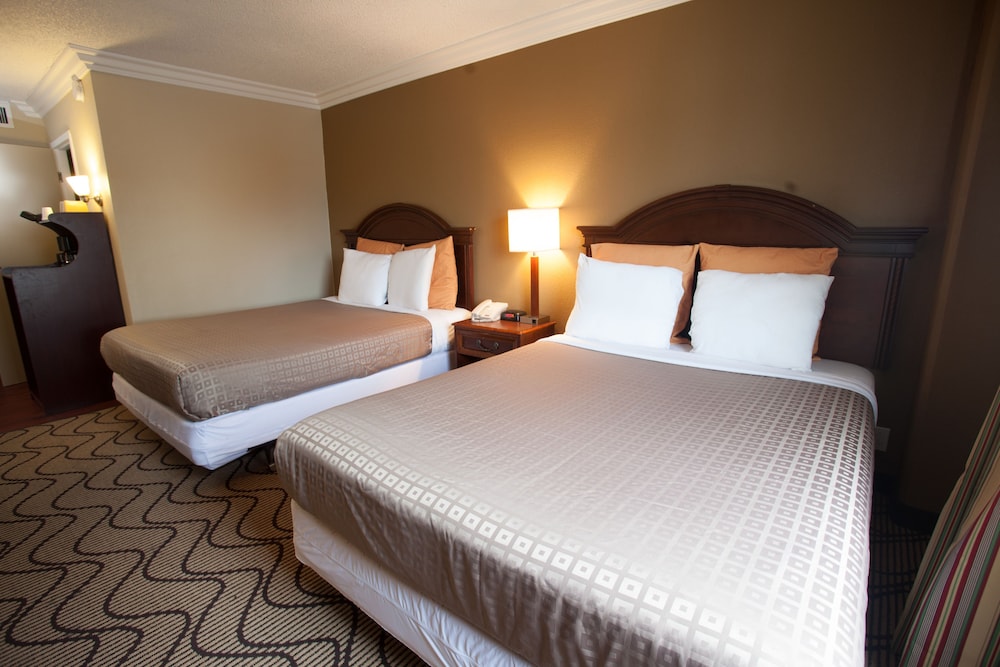 JACK LONDON INN 24/53