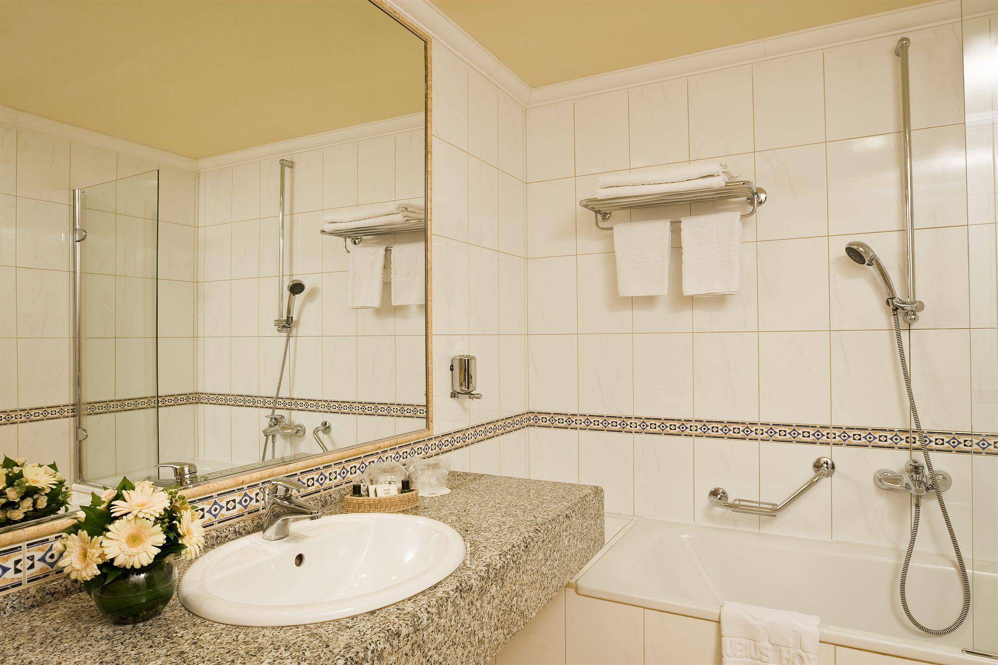 غرفة قياسية بسرير مزدوج، Ensana Grand Margaret Island 5/6