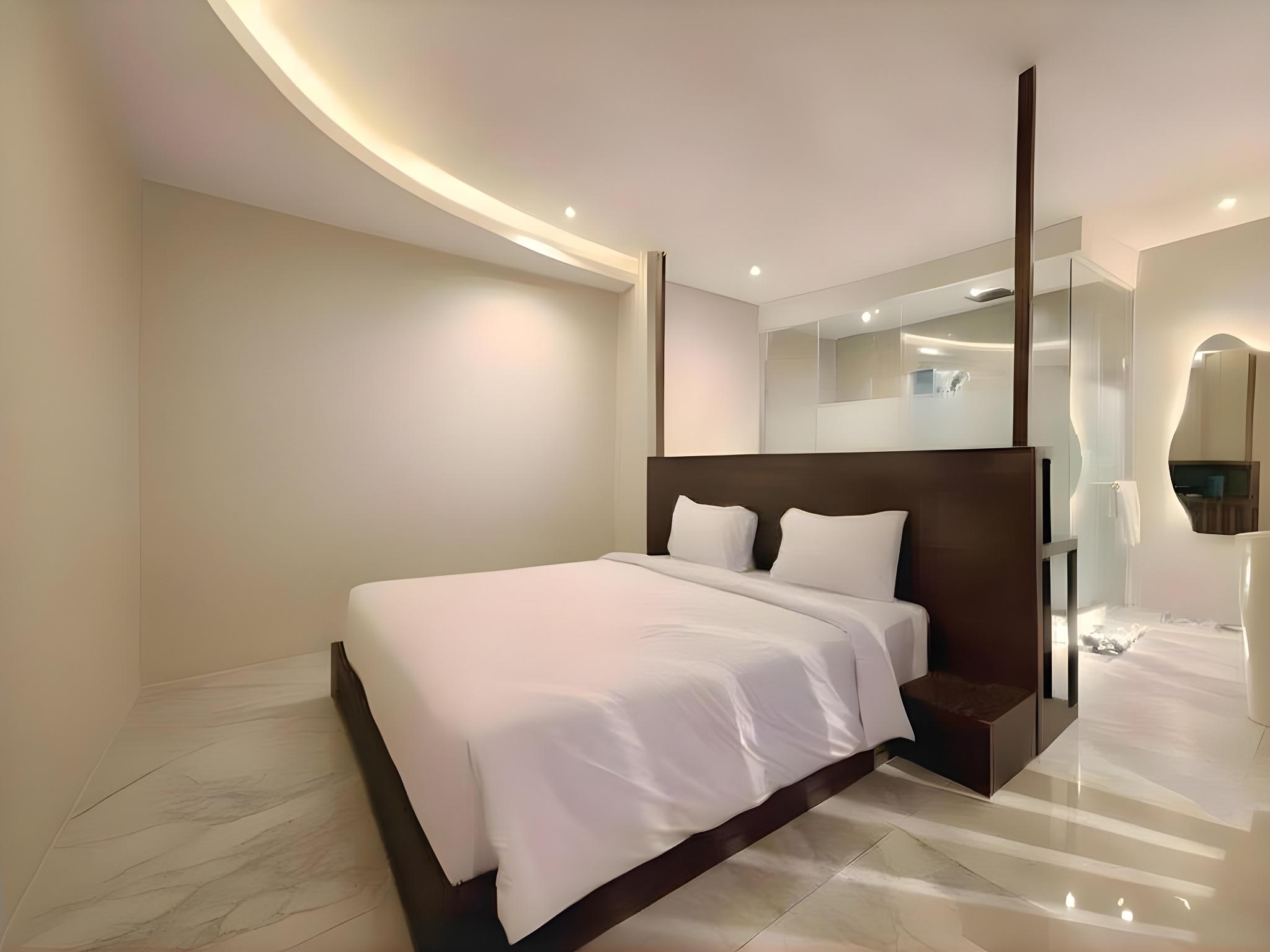 Skywood, Collection
