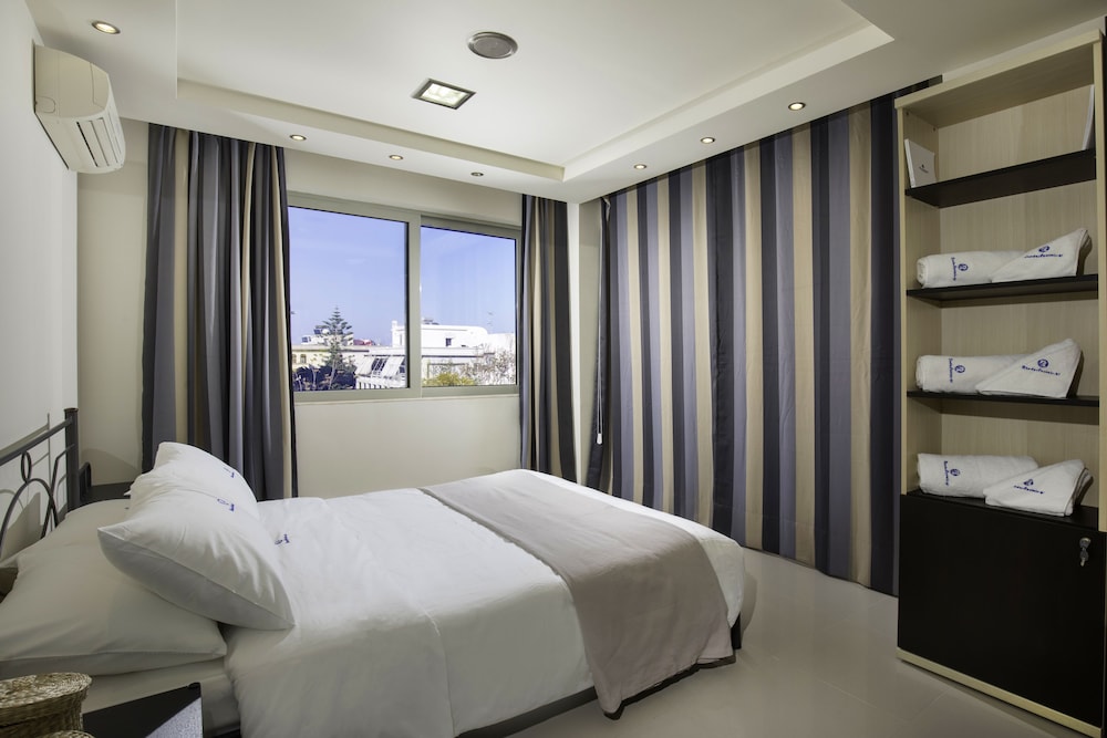 Rhodes Central Suite 7/38