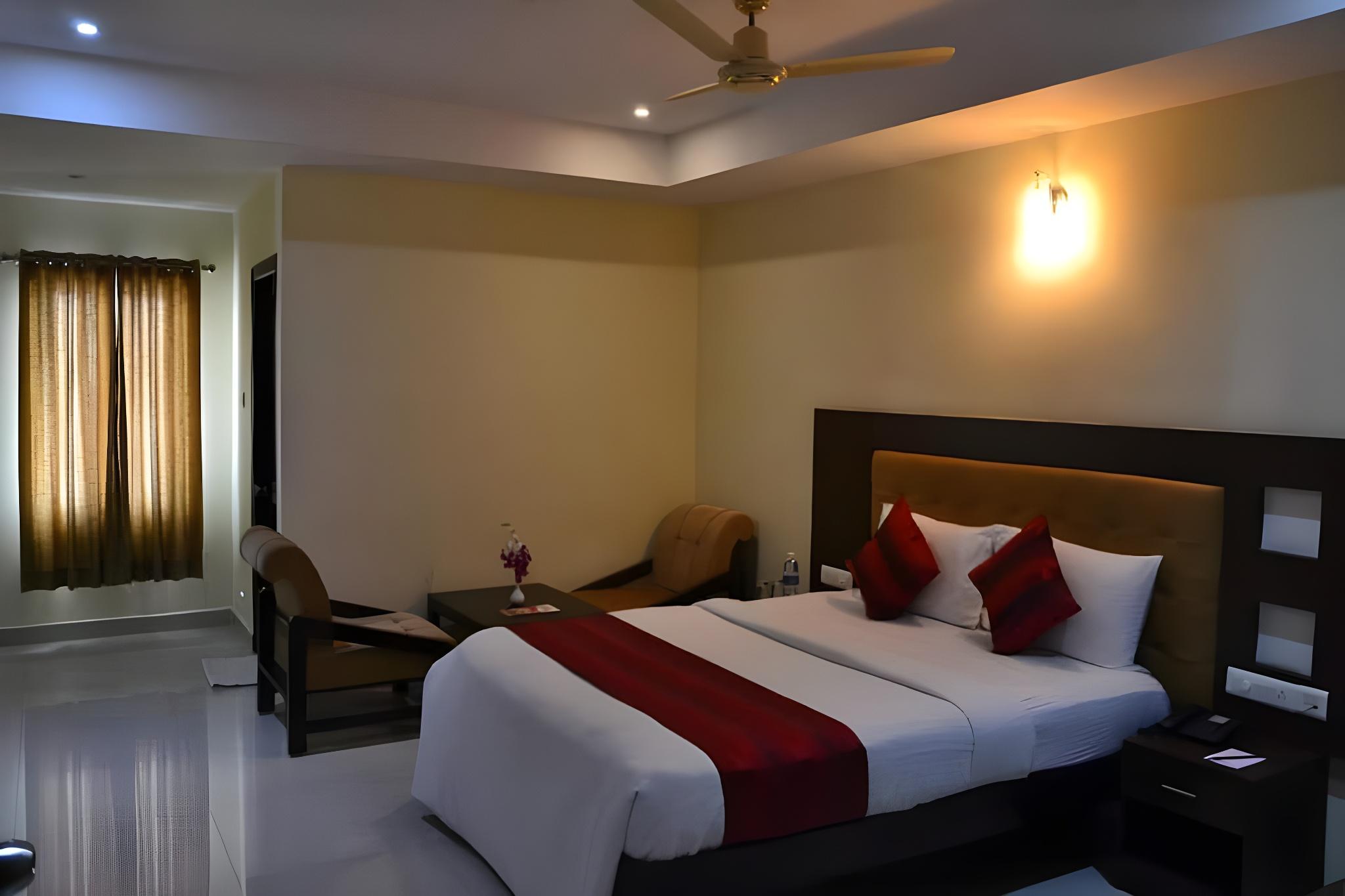 MG Hotel Udayee International 10/25