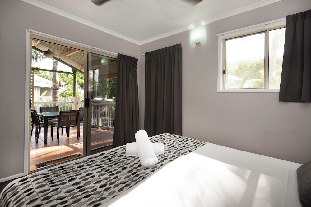 Marlin Cove Resort 16/72