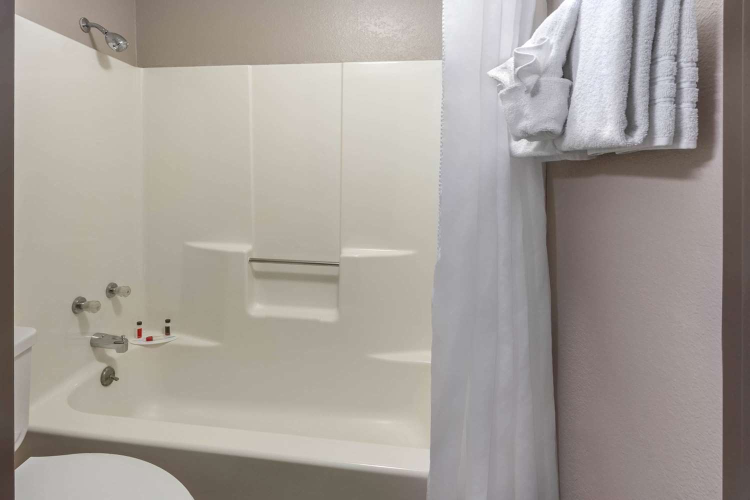Super 8 by Wyndham Cortez/Mesa Verde Area 21/22