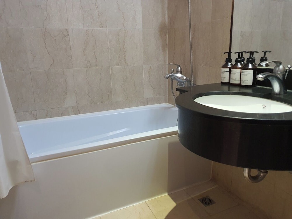 KARAK TOURIST HOTEL 45/50