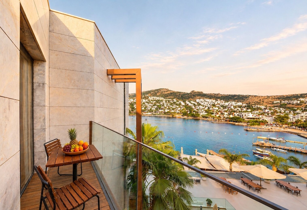 Mare Deluxe Residences and Villas 33/57