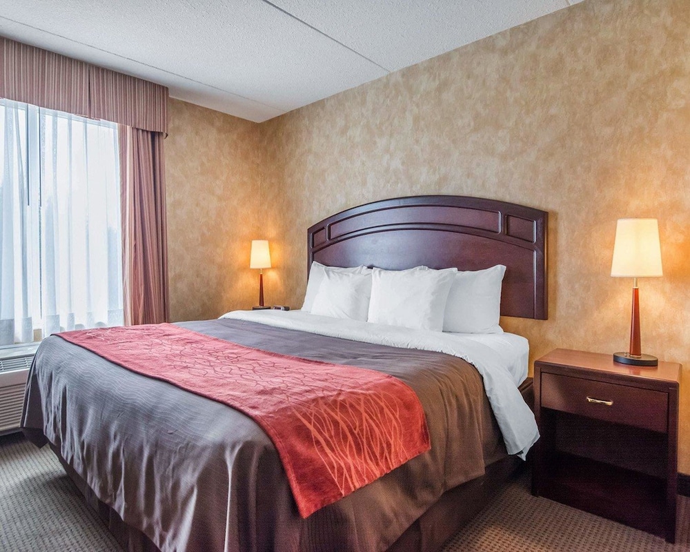 Comfort Inn Sturgeon Falls 10/40