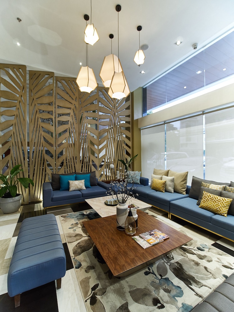J7 Hotel Plaza 24/33